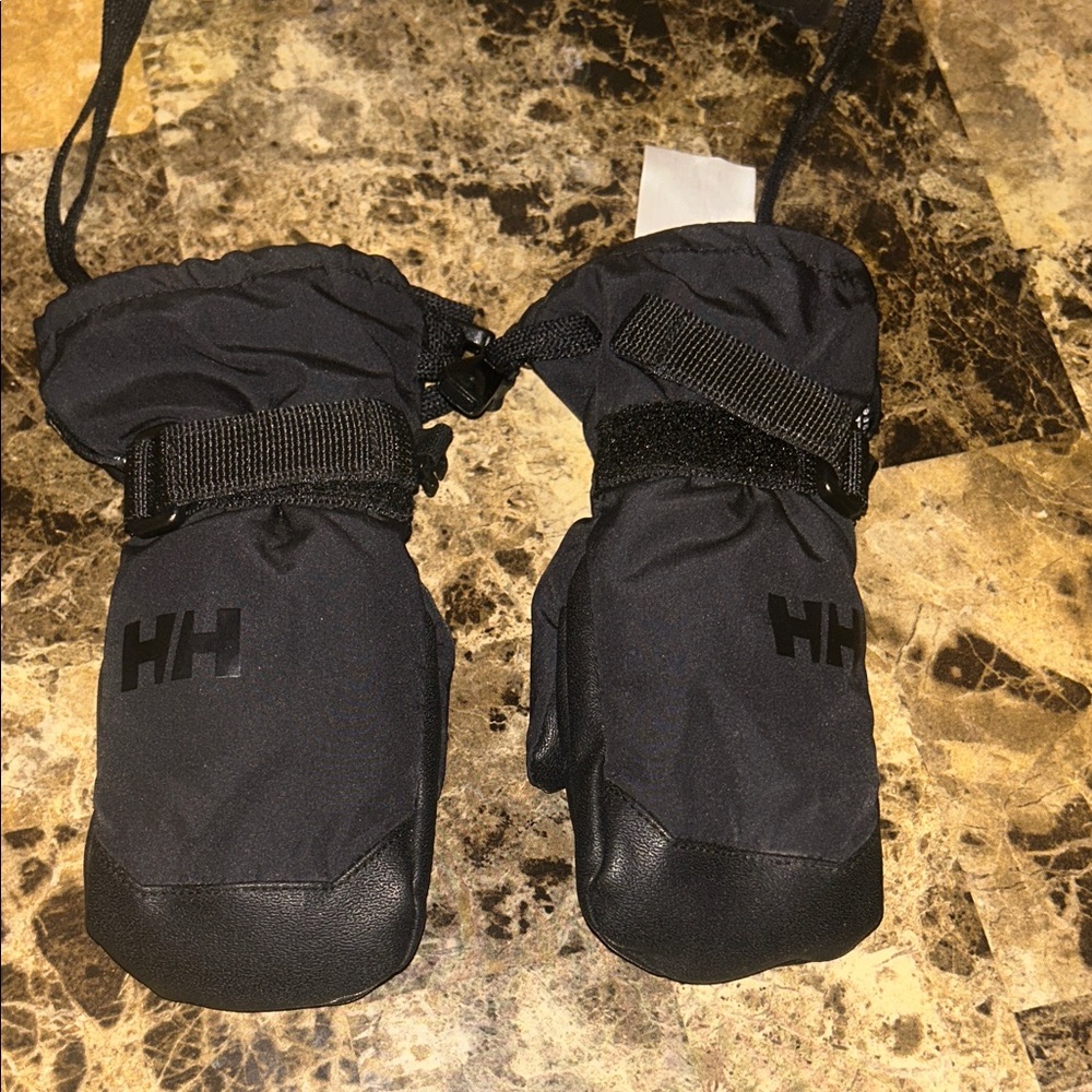 Black HH Winter Mittens
